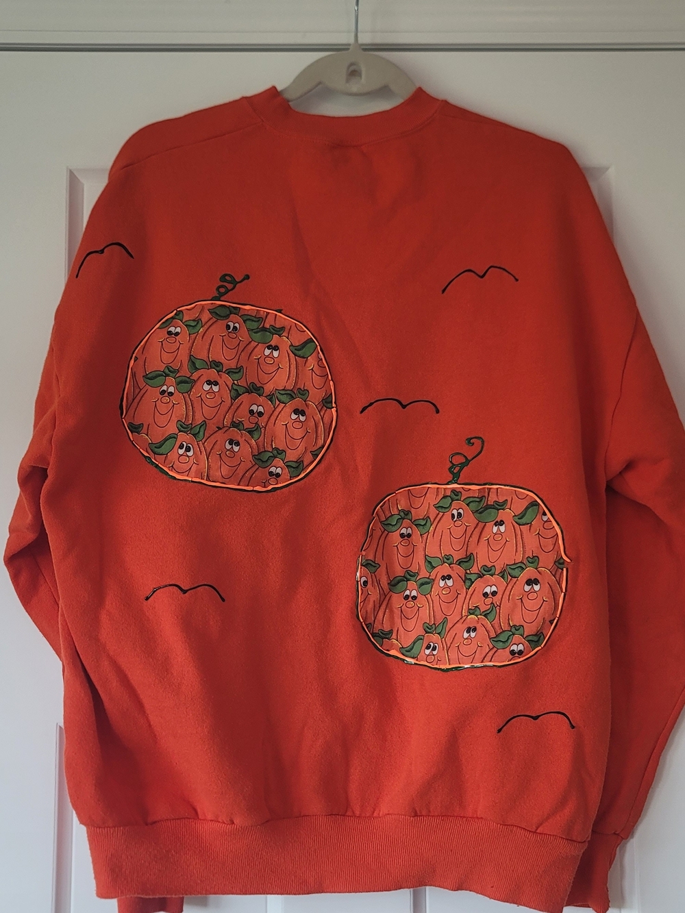 1995 Vintage Jerzees Orange Crewneck Sweatshirt With Homemade Pumpkin Graphics - Picture 8 of 11